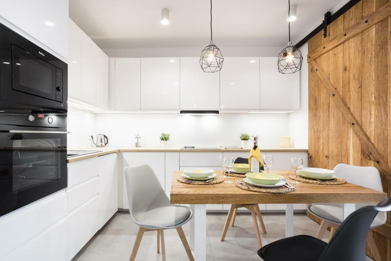 Apartments Poznan Niedzialkowskiego By Noclegi Renters ภายนอก รูปภาพ